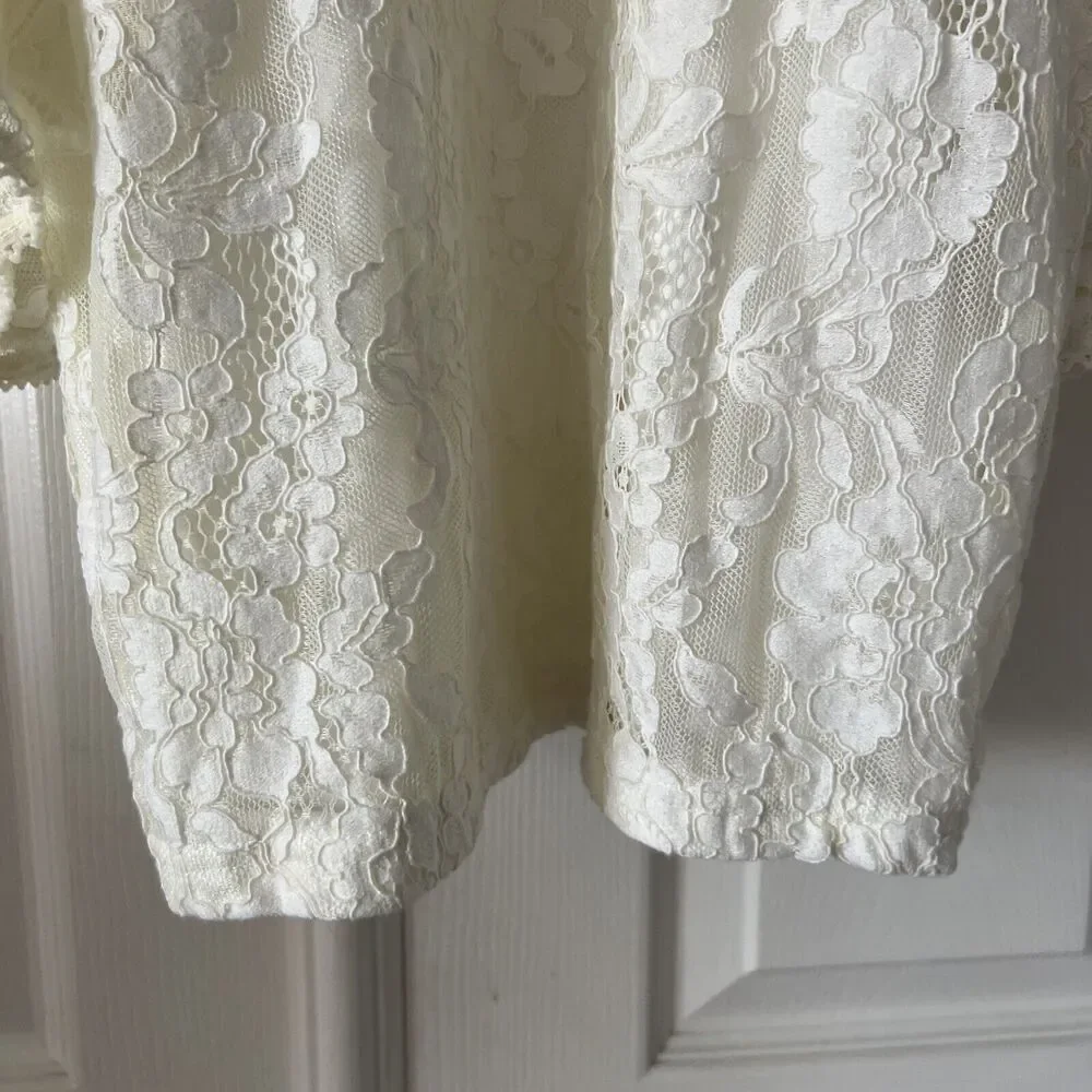 Fashion Nova Jr Womens Mini Dress Size Medium Lace Lined White Bell Sleeve Prom